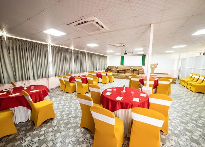 Garden Hotel 3*