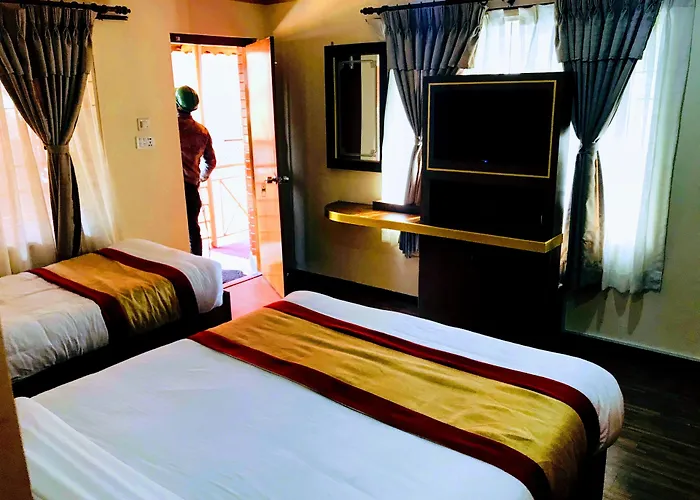 Garden Hotel 3*