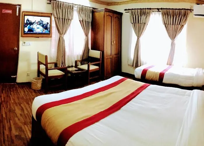 Garden Hotel 3*