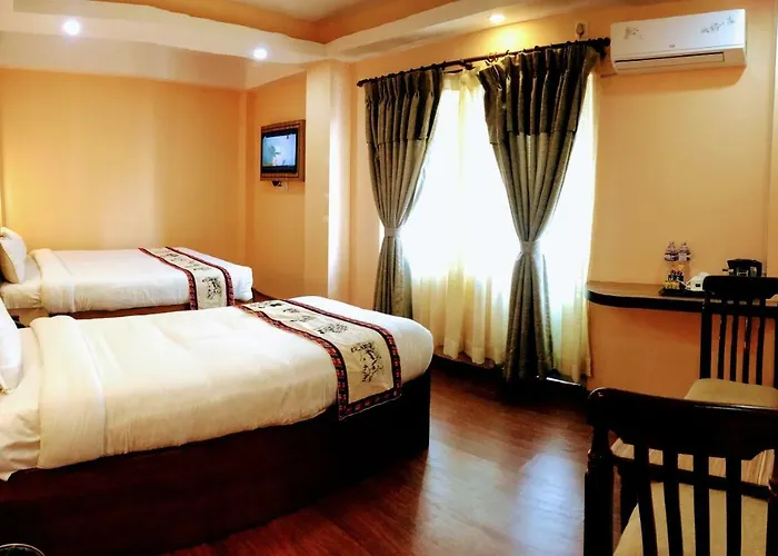 Garden Hotel 3*